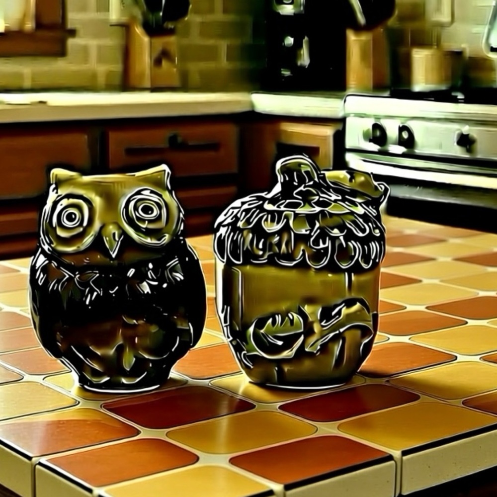 Mini Ceramic Owl & Acorn Salt And Pepper Shakers, Age Unknown